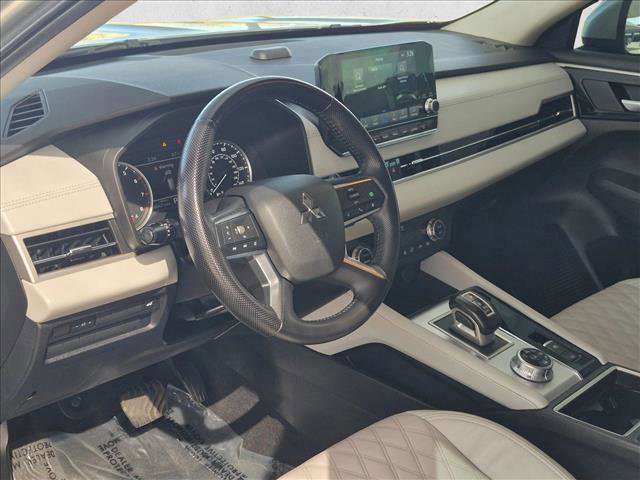 Used 2022 Mitsubishi Outlander SEL image 10