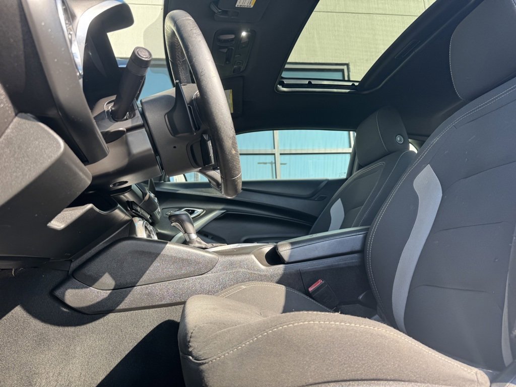 Used 2018 Chevrolet Camaro SS image 6