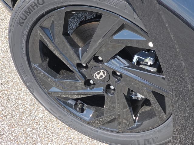 New 2026 Hyundai Elantra Sport FWD image 9