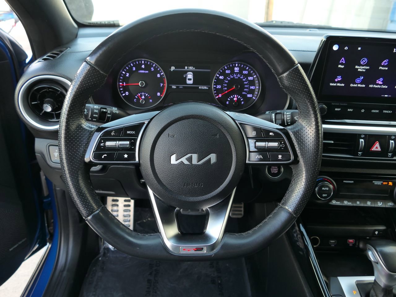 Used 2022 Kia Forte GT-Line w/ GT-Line Premium Package image 17