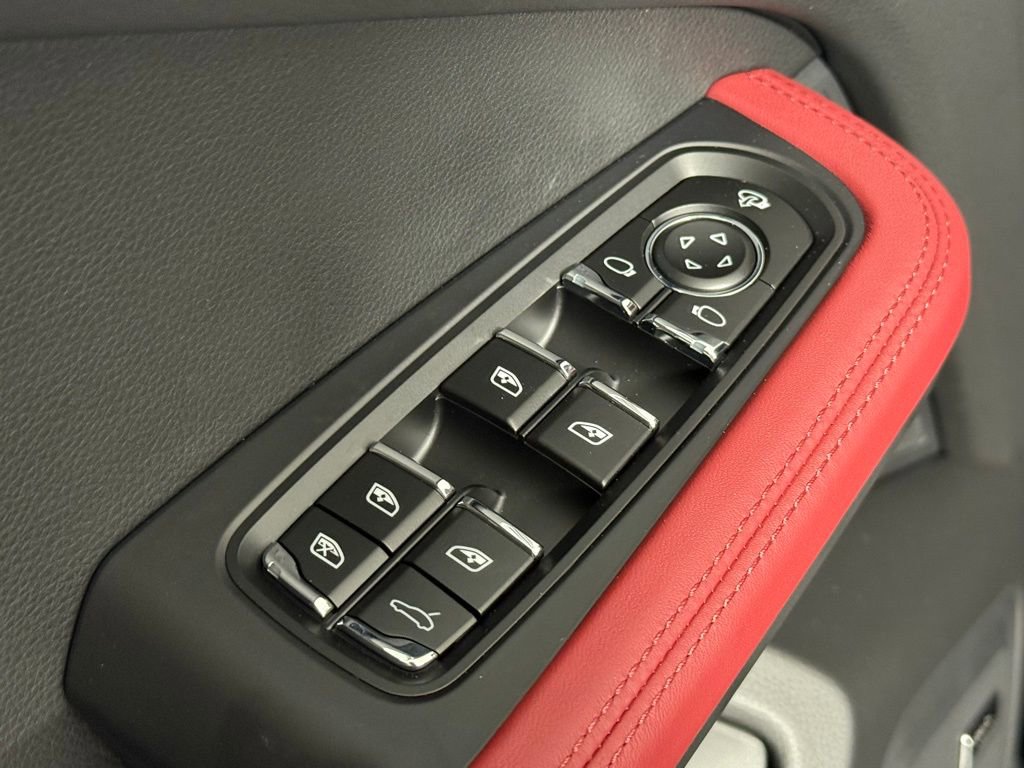 New 2026 Porsche Macan image 27