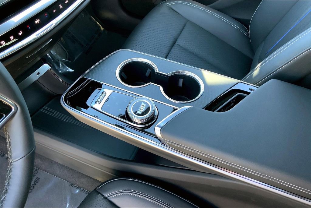 New 2025 Cadillac Lyriq Luxury image 10