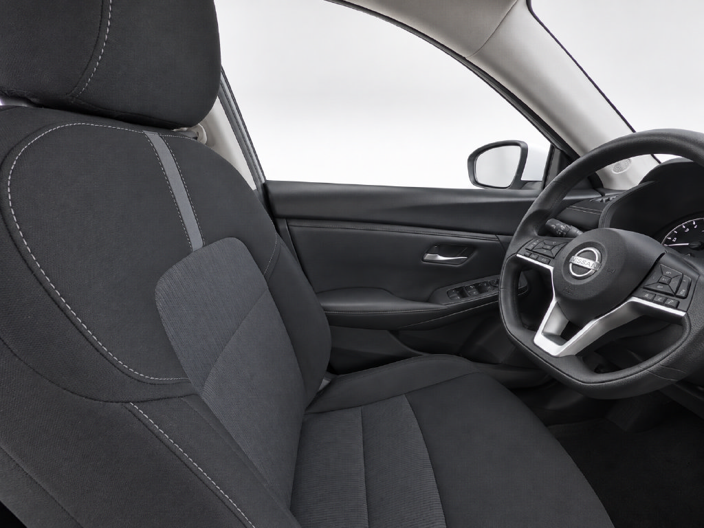 Used 2024 Nissan Sentra SV FWD image 11