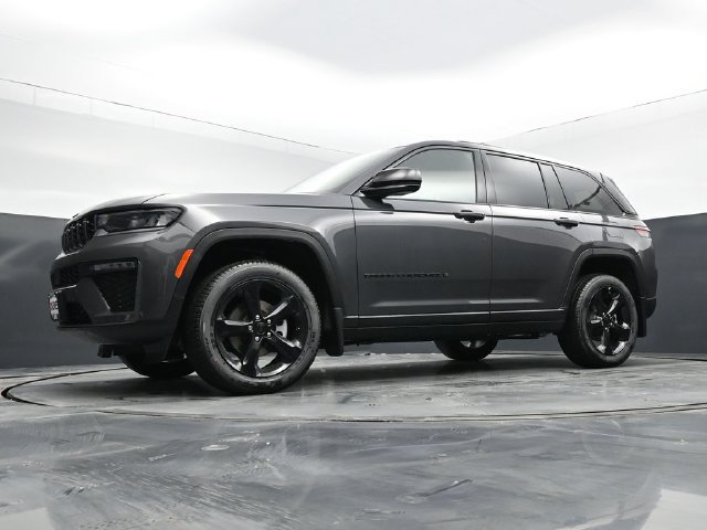 New 2026 Jeep Grand Cherokee Limited w/ Limited Altitude Package AWD/4WD image 55