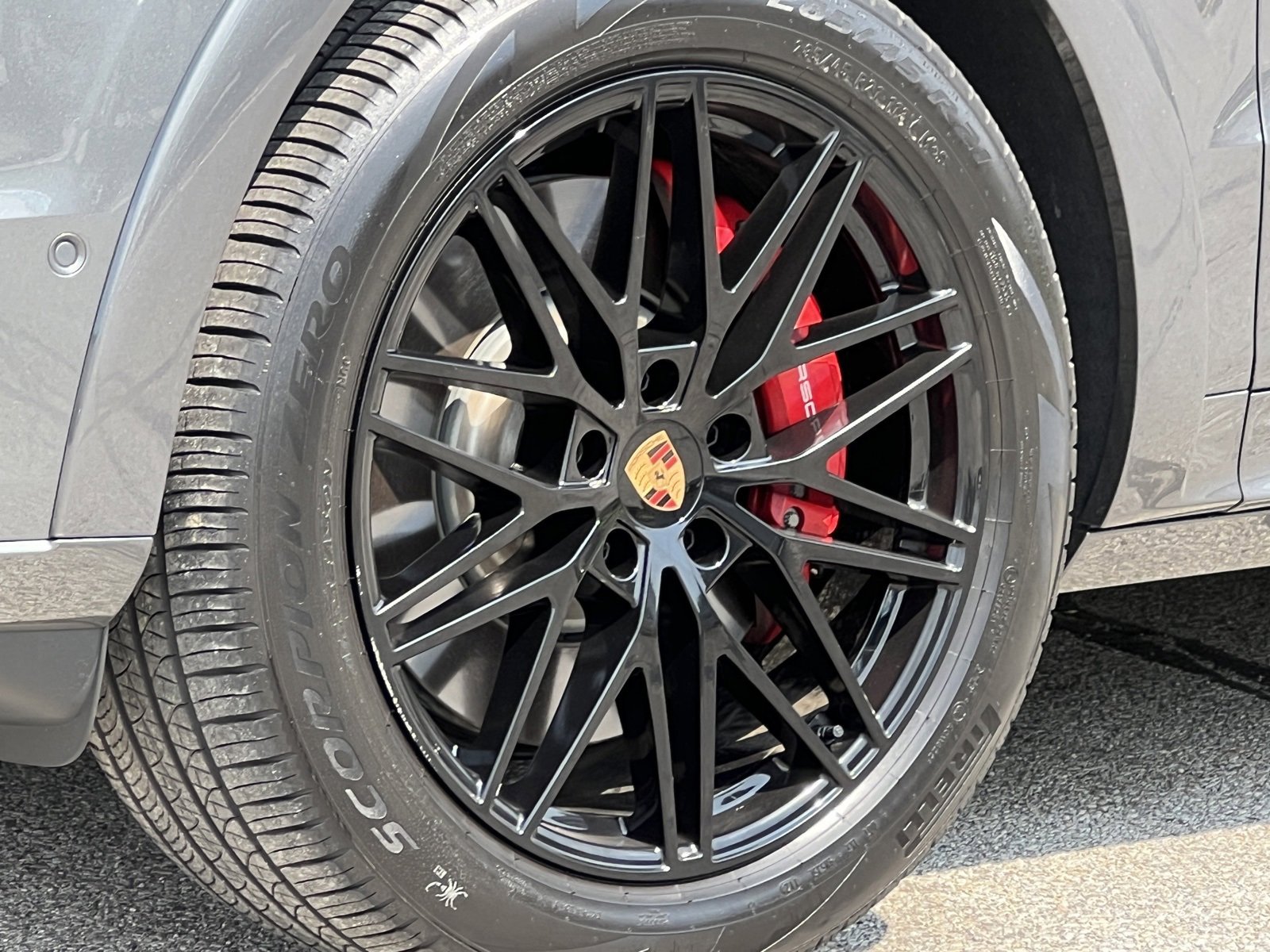 New 2025 Porsche Cayenne S image 12