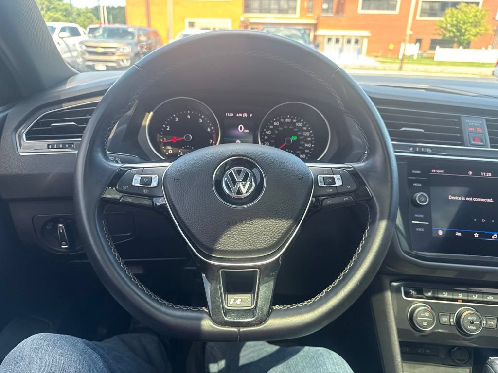 Used 2021 Volkswagen Tiguan SE R-Line AWD/4WD image 16