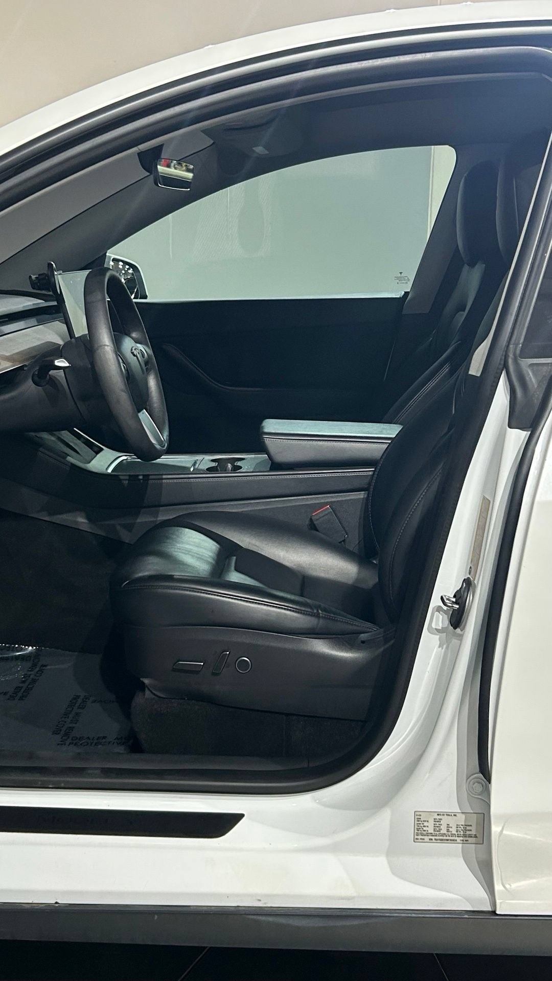 Used 2022 Tesla Model Y Long Range AWD/4WD image 40