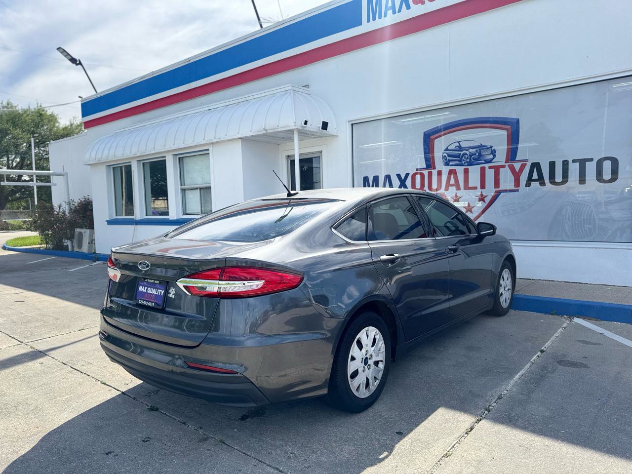 Used 2019 Ford Fusion S FWD image 36