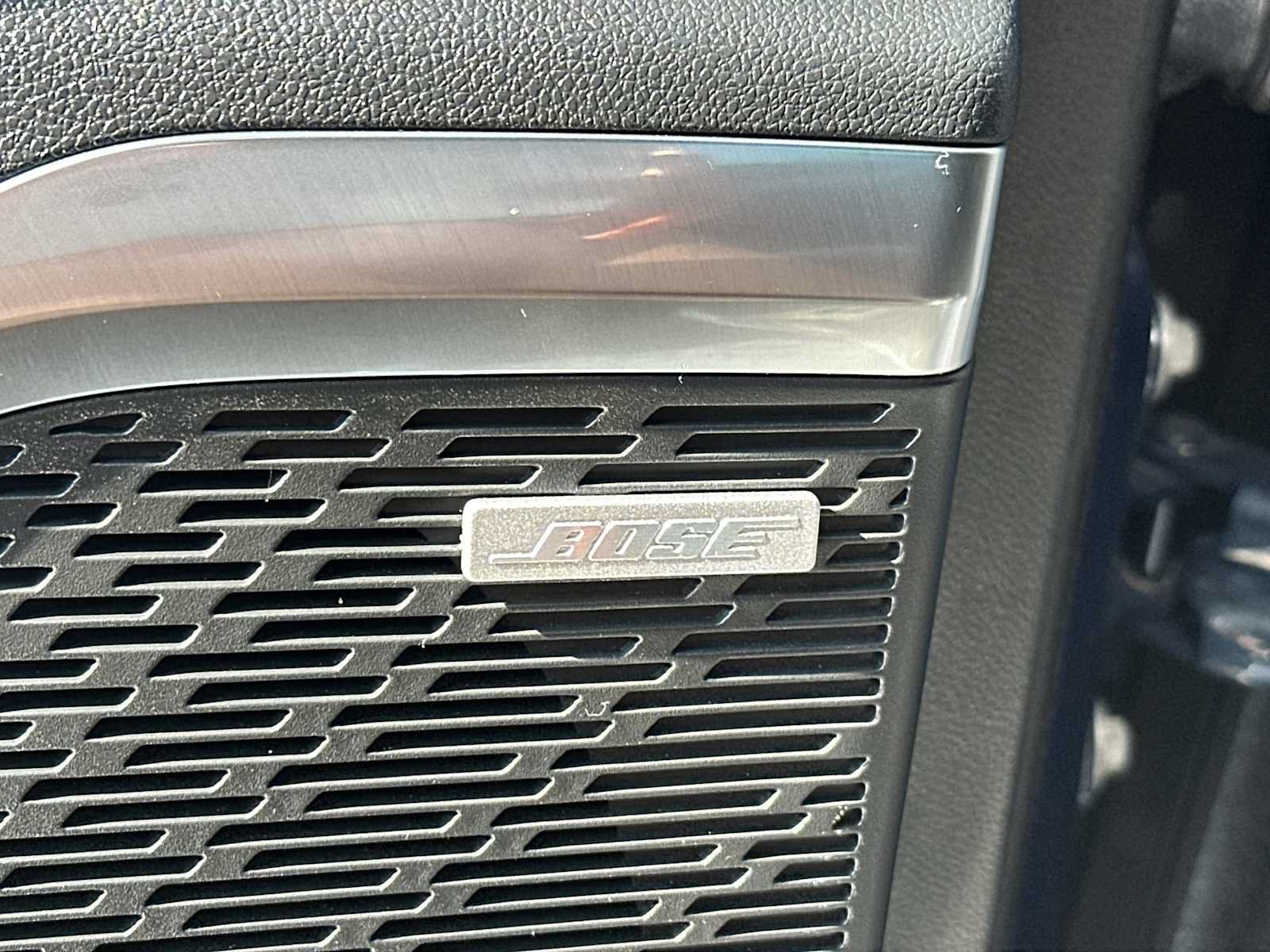 Used 2025 Buick Enclave Preferred w/ Power Package FWD image 33