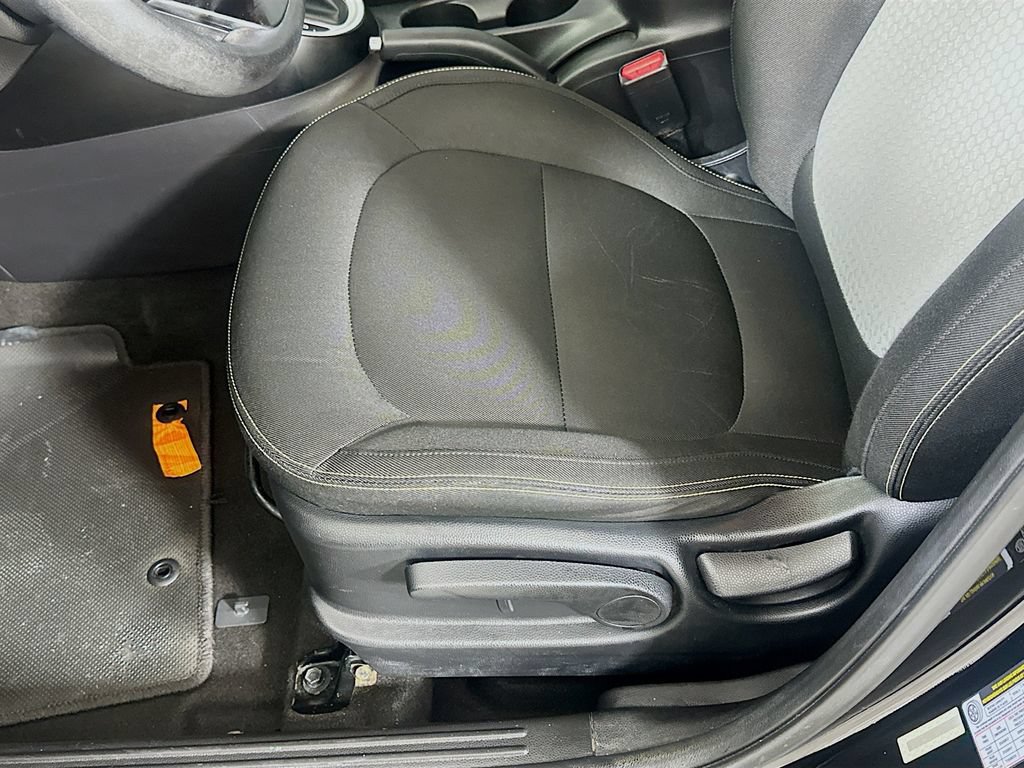 Used 2015 Kia Soul + FWD image 18