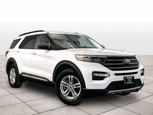Used 2021 Ford Explorer XLT w/ Equipment Group 202A AWD/4WD image 2