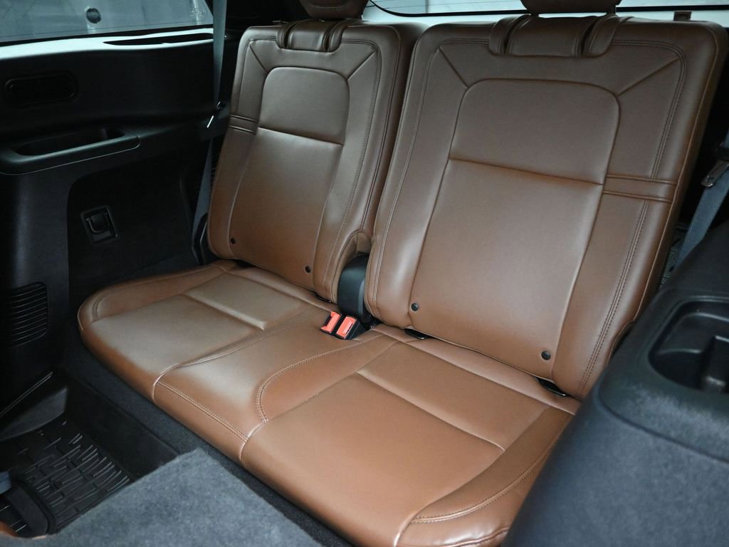 Used 2022 Lincoln Aviator Reserve w/ Equipment Group 201A AWD/4WD image 19