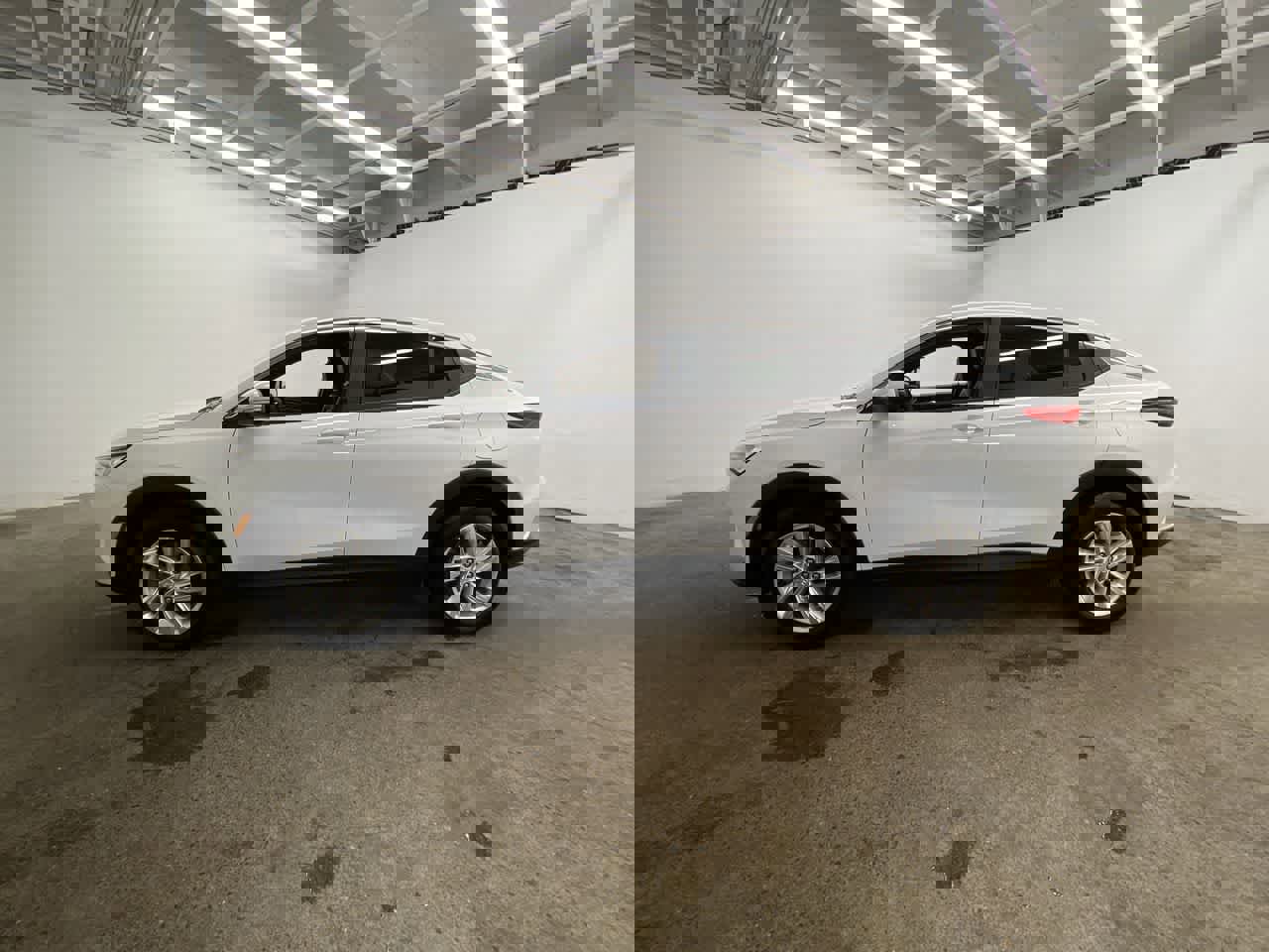 Used 2024 Buick Envista Preferred image 3