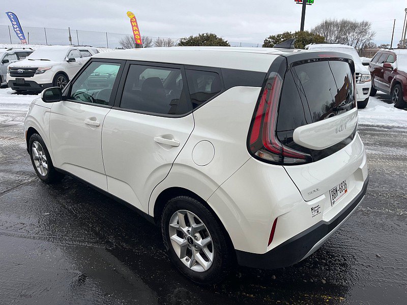 Used 2024 Kia Soul LX w/ Option Group 015 image 8