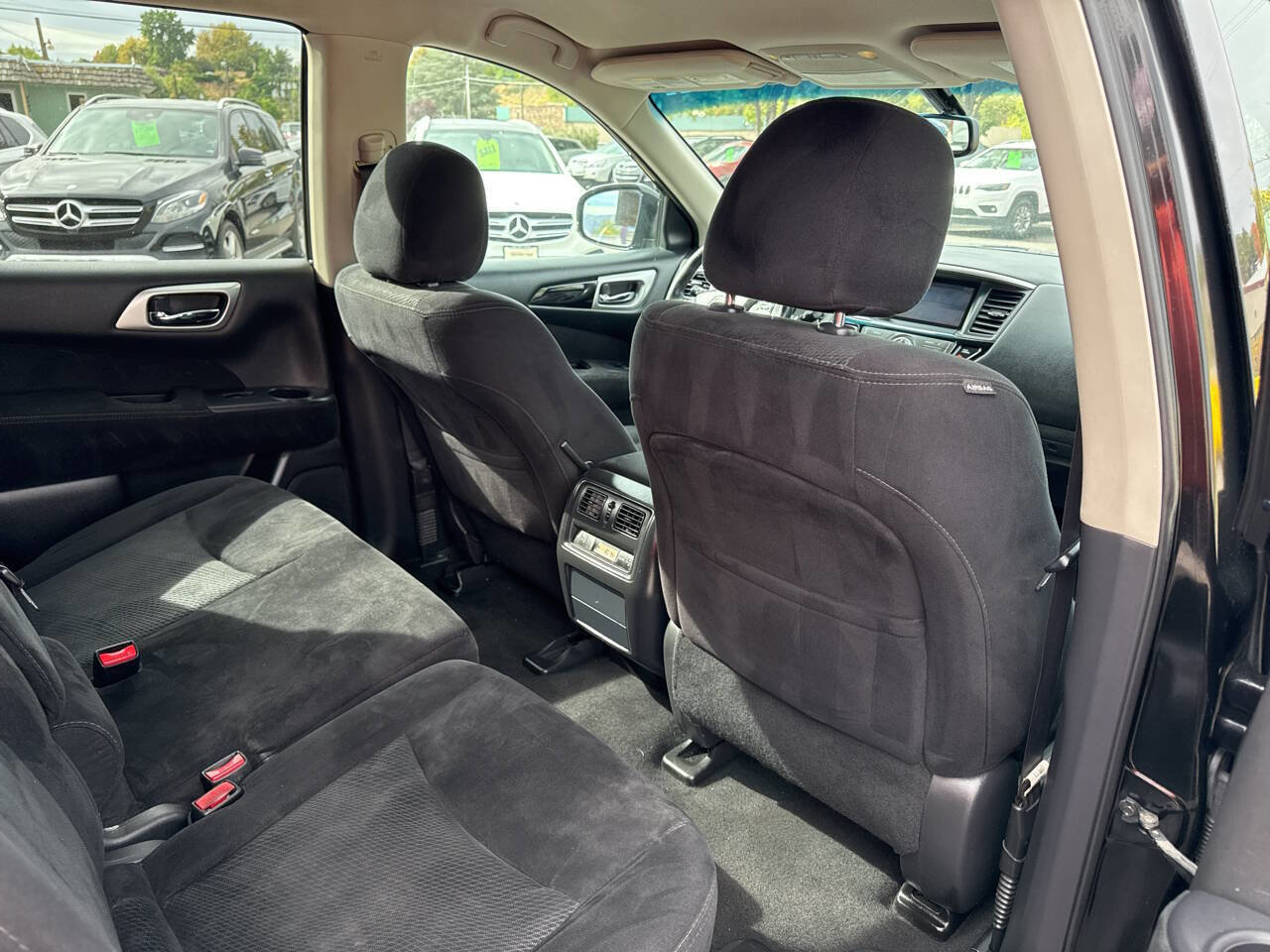 Used 2016 Nissan Pathfinder SV w/ SV Cold Weather Package image 20