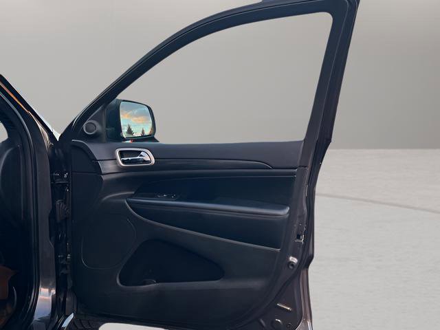 Used 2020 Jeep Grand Cherokee Altitude image 33
