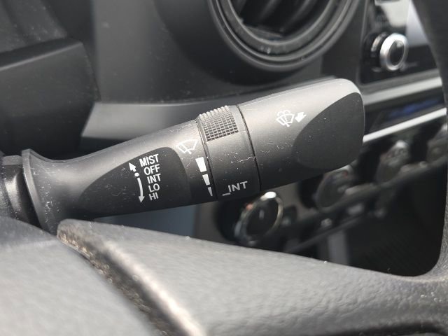 Used 2022 Toyota Tacoma SR image 35