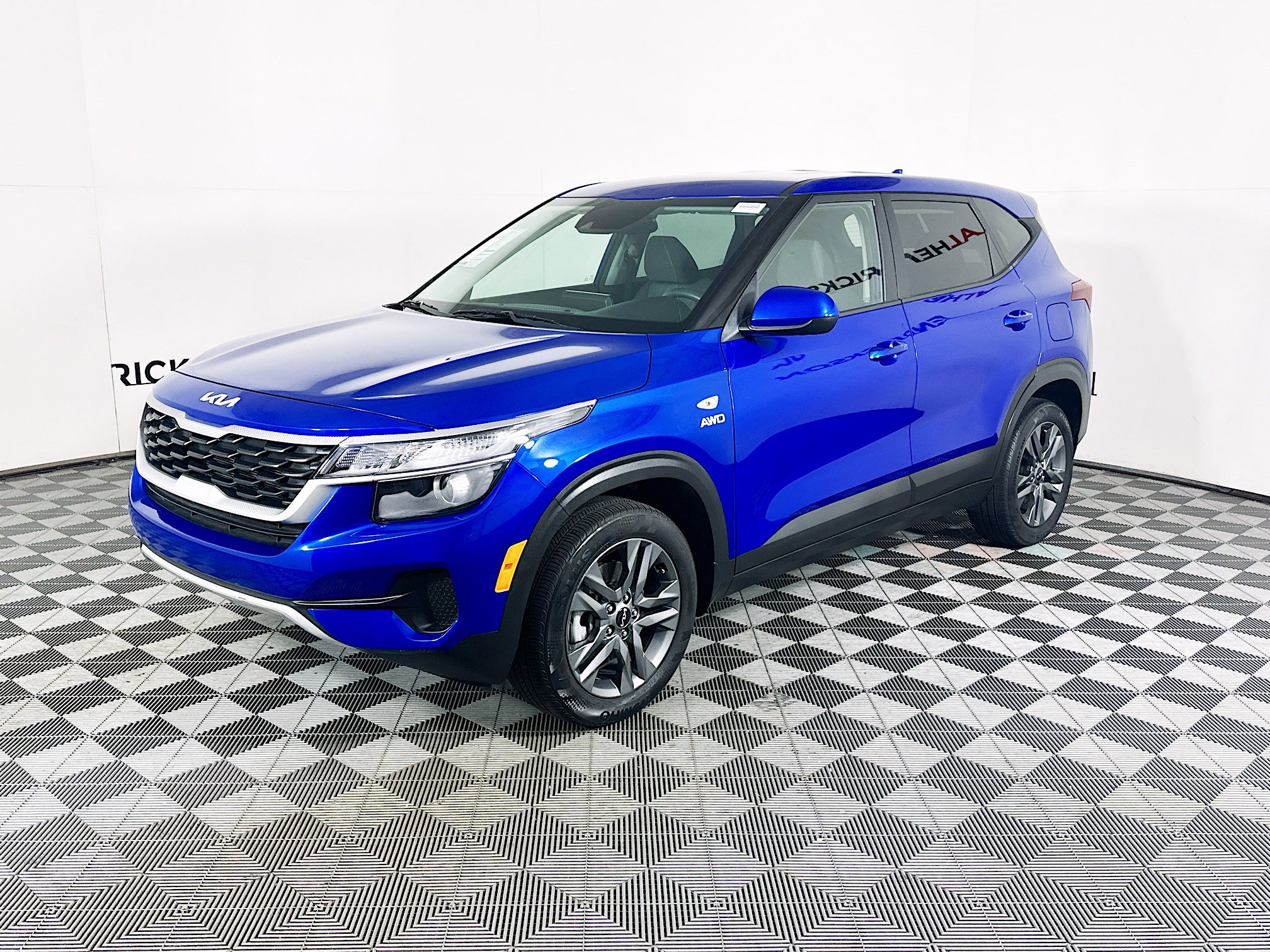 Used 2023 Kia Seltos LX image 7