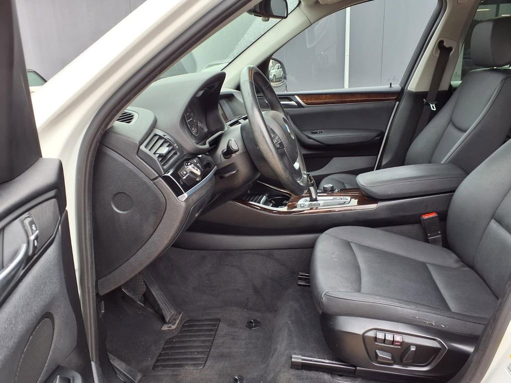 Used 2016 BMW X3 sDrive28i RWD image 10