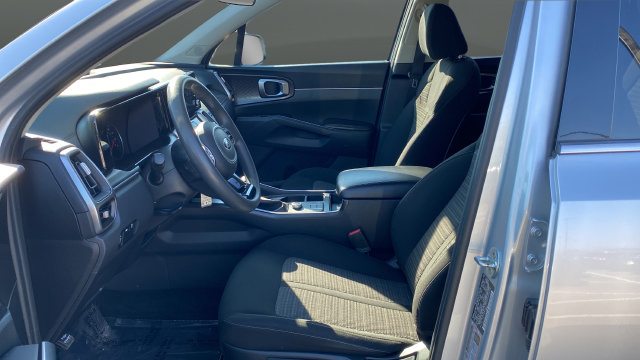 Used 2021 Kia Sorento LX AWD/4WD image 10