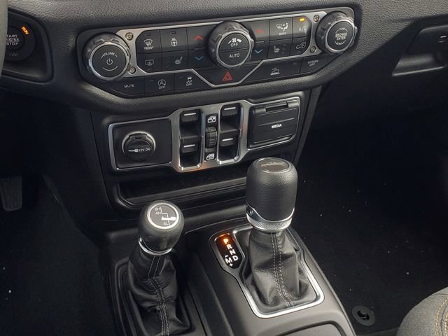 New 2026 Jeep Gladiator Sport AWD/4WD image 13