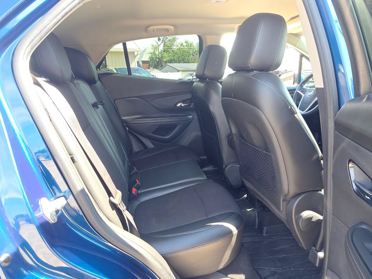 Used 2019 Buick Encore Sport Touring FWD image 17