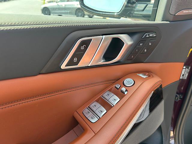 Used 2024 BMW X7 M60i w/ Executive Package AWD/4WD image 16