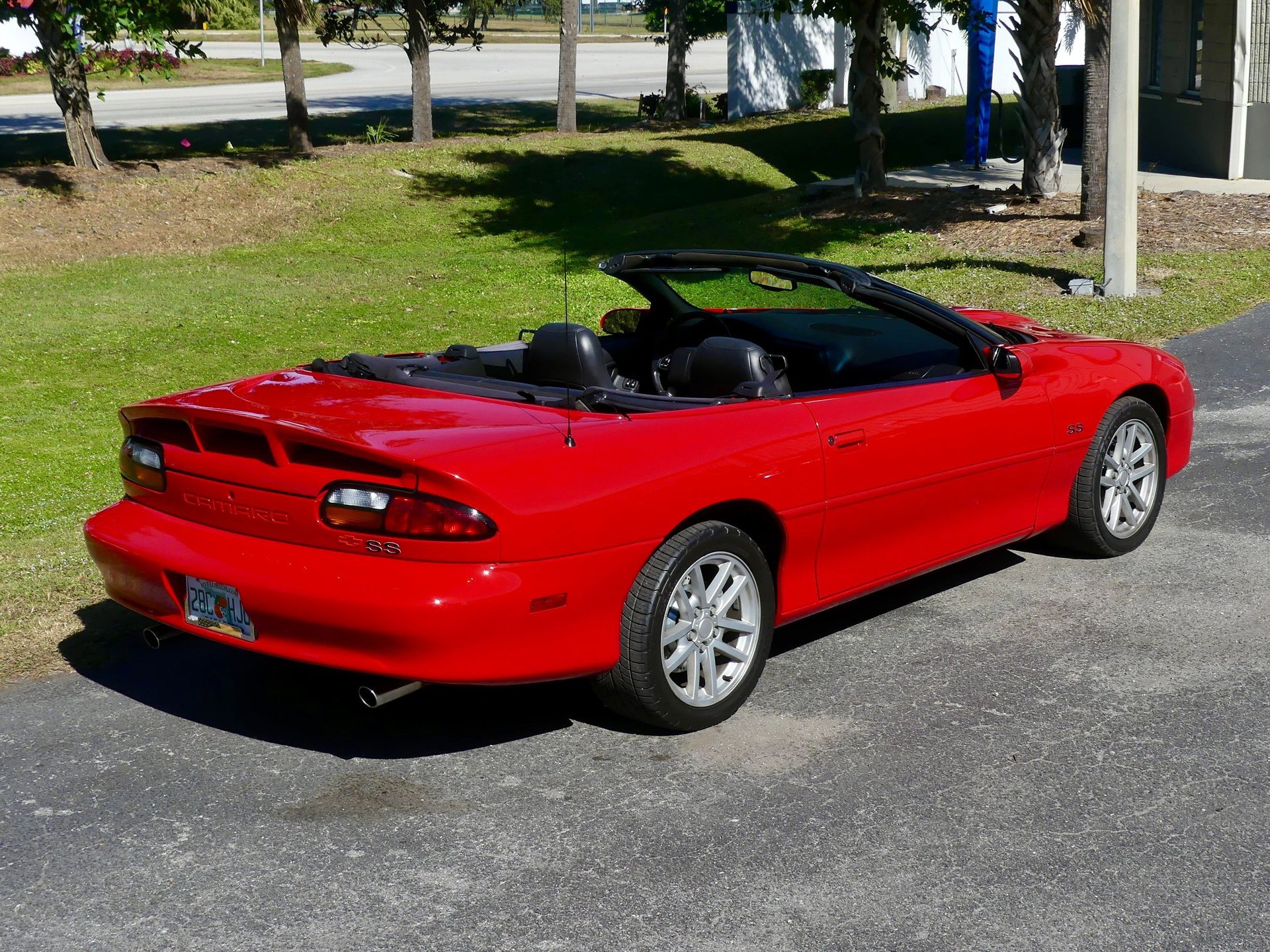 Used 2000 Chevrolet Camaro Z28 w/ SS Performance/Appearance Pkg image 25