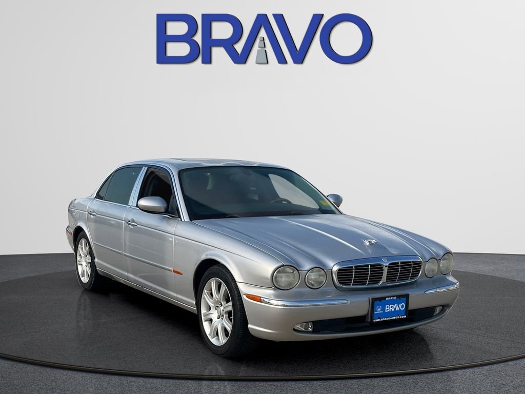 Used 2005 Jaguar XJ8 RWD image 3