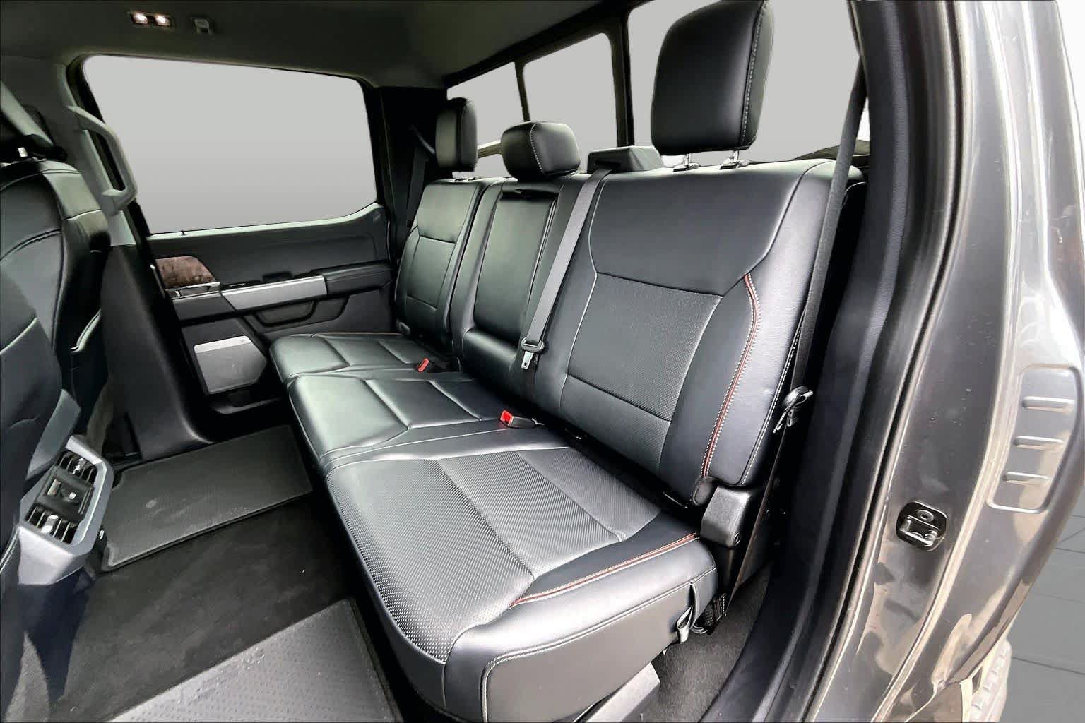 Used 2024 Ford F250 Lariat w/ Lariat Ultimate Package AWD/4WD image 23