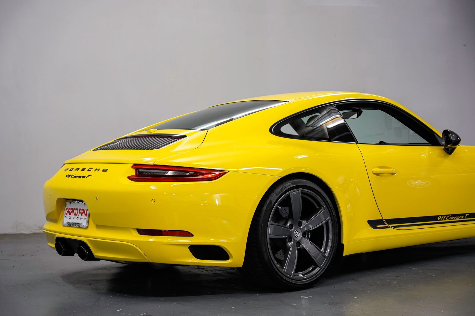 Used 2018 Porsche 911 Carrera T RWD image 36