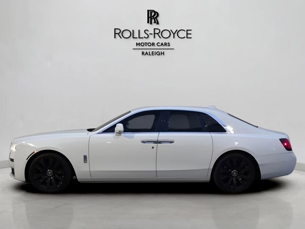 Used 2023 Rolls-Royce Ghost image 3