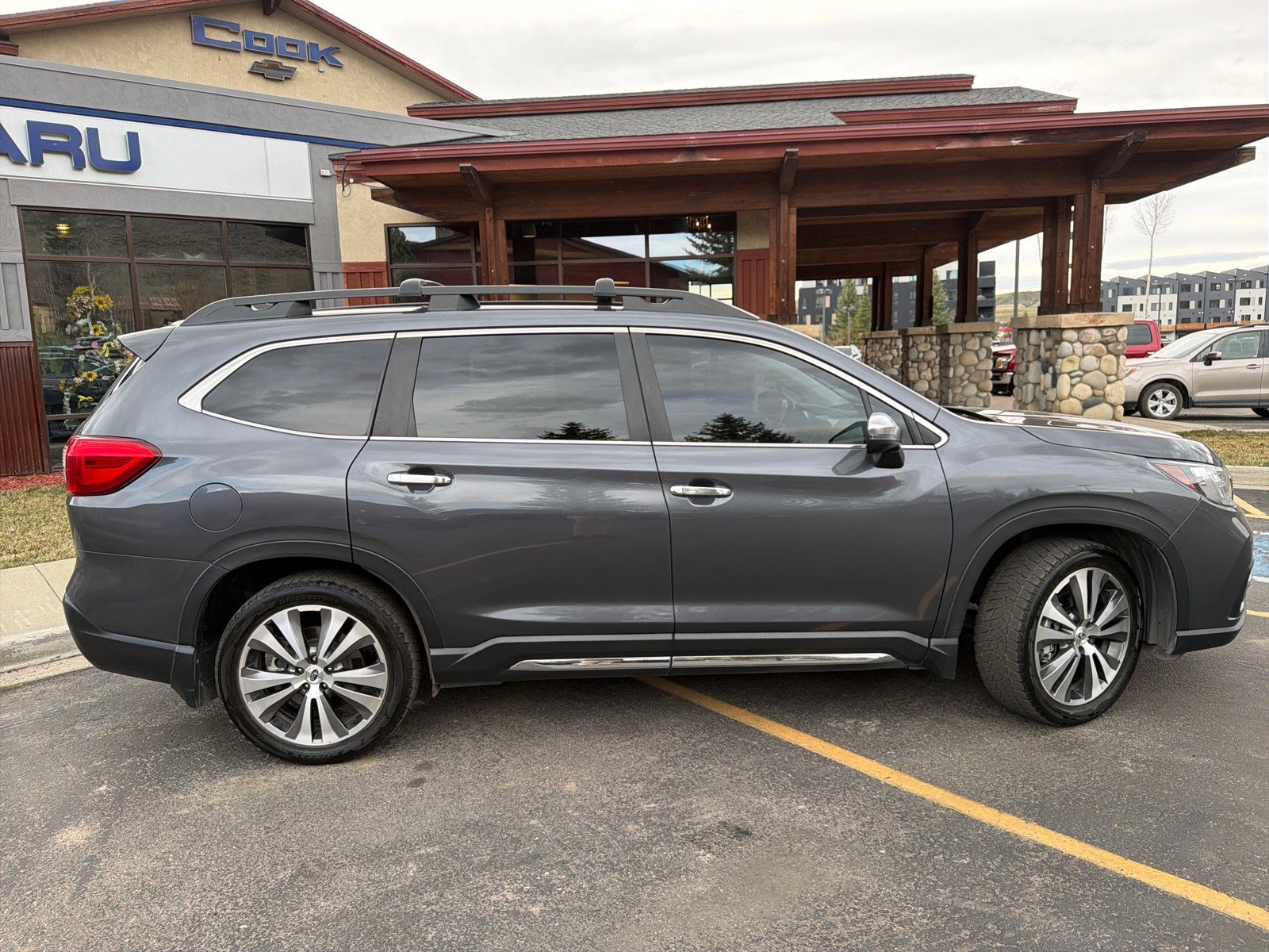 Used 2022 Subaru Ascent Touring w/ Popular Package #2A image 10