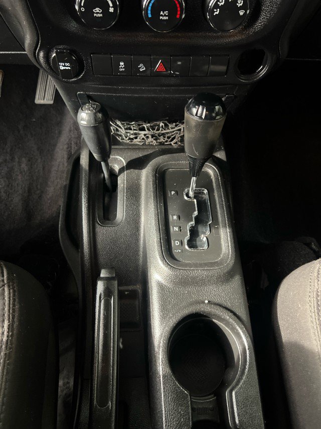 Used 2013 Jeep Wrangler Unlimited Sport image 25