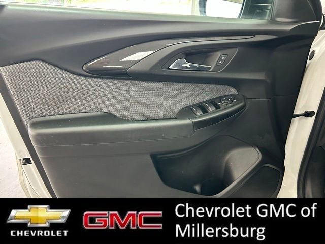 Used 2021 Chevrolet TrailBlazer LS FWD image 12