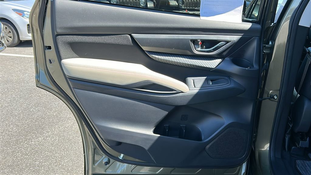 Used 2025 Subaru Ascent Premium image 21