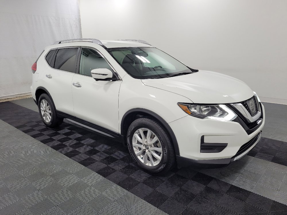 Used 2017 Nissan Rogue SV w/ SV Premium Package FWD image 11