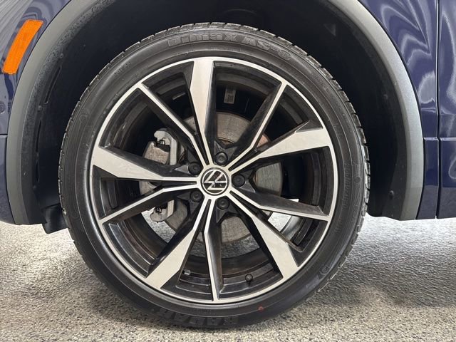 Used 2022 Volkswagen Tiguan SEL R-Line image 24