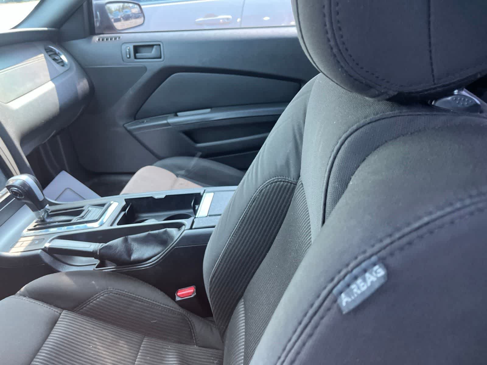 Used 2013 Ford Mustang Coupe RWD image 23