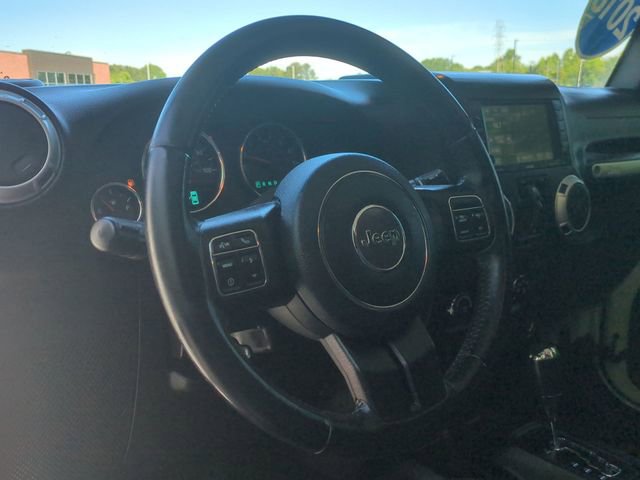 Used 2018 Jeep Wrangler Unlimited Sahara w/ Connectivity Group AWD/4WD image 31