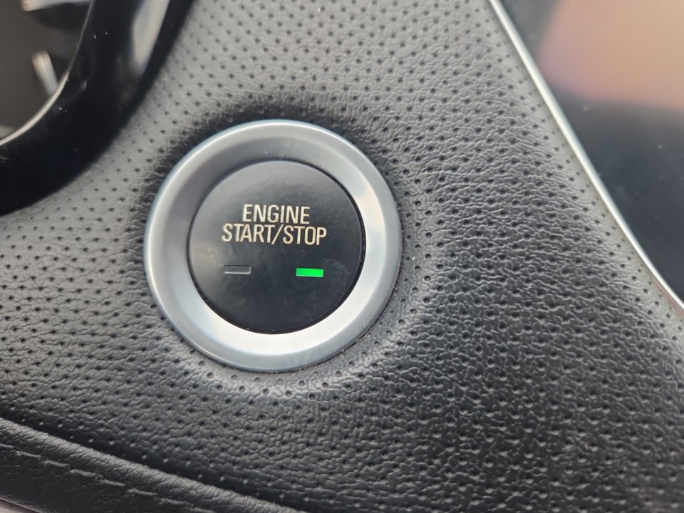 Used 2018 Cadillac XT5 Premium Luxury AWD/4WD image 24