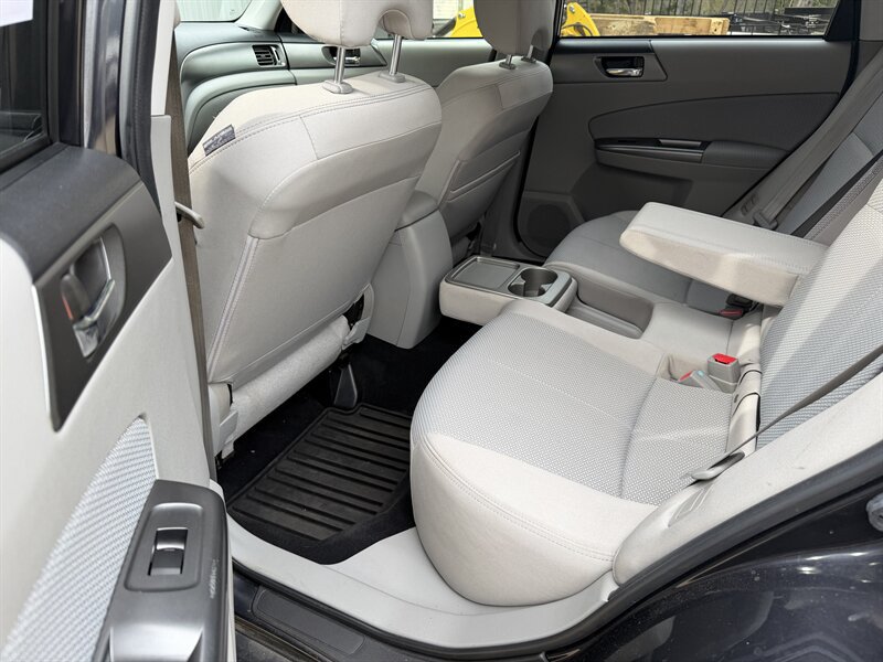 Used 2011 Subaru Forester 2.5X Premium AWD/4WD image 11