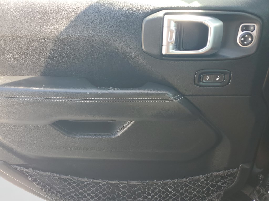 Used 2019 Jeep Wrangler Unlimited Sahara AWD/4WD image 20