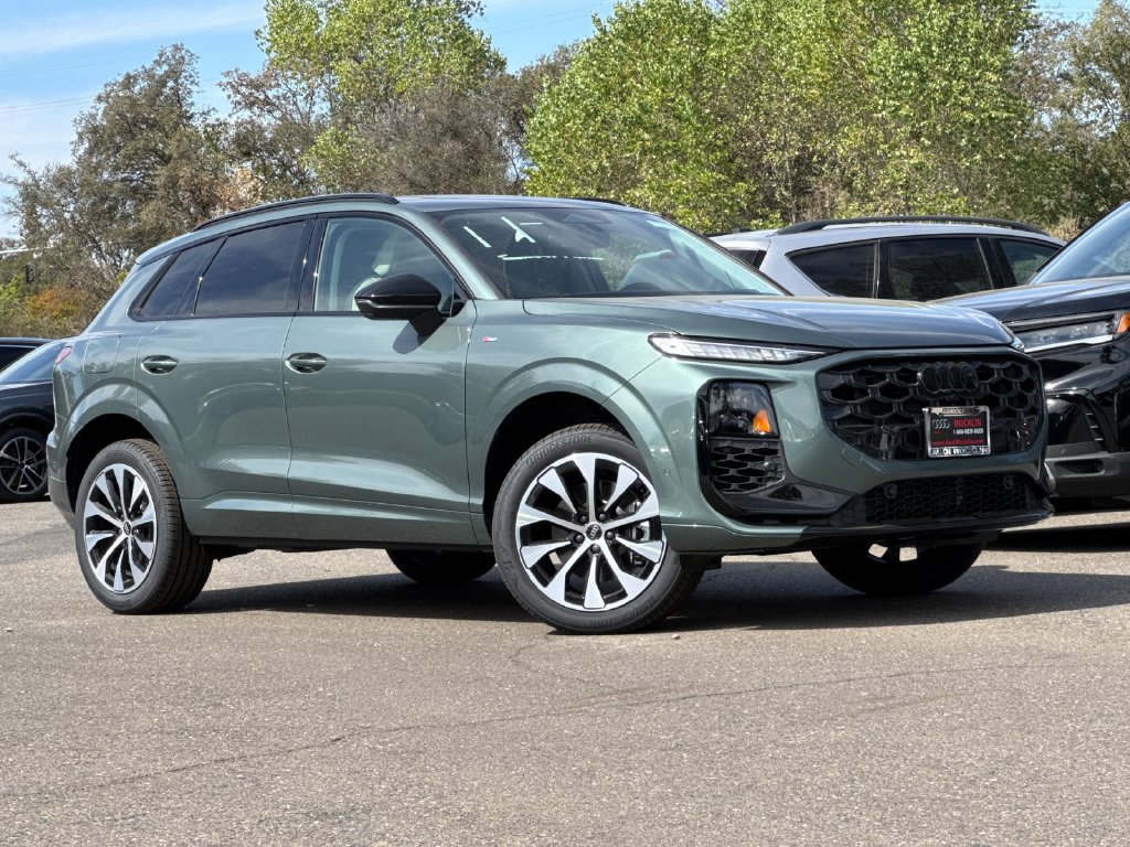 New 2026 Audi Q3 quattro 2.0T AWD/4WD image 2