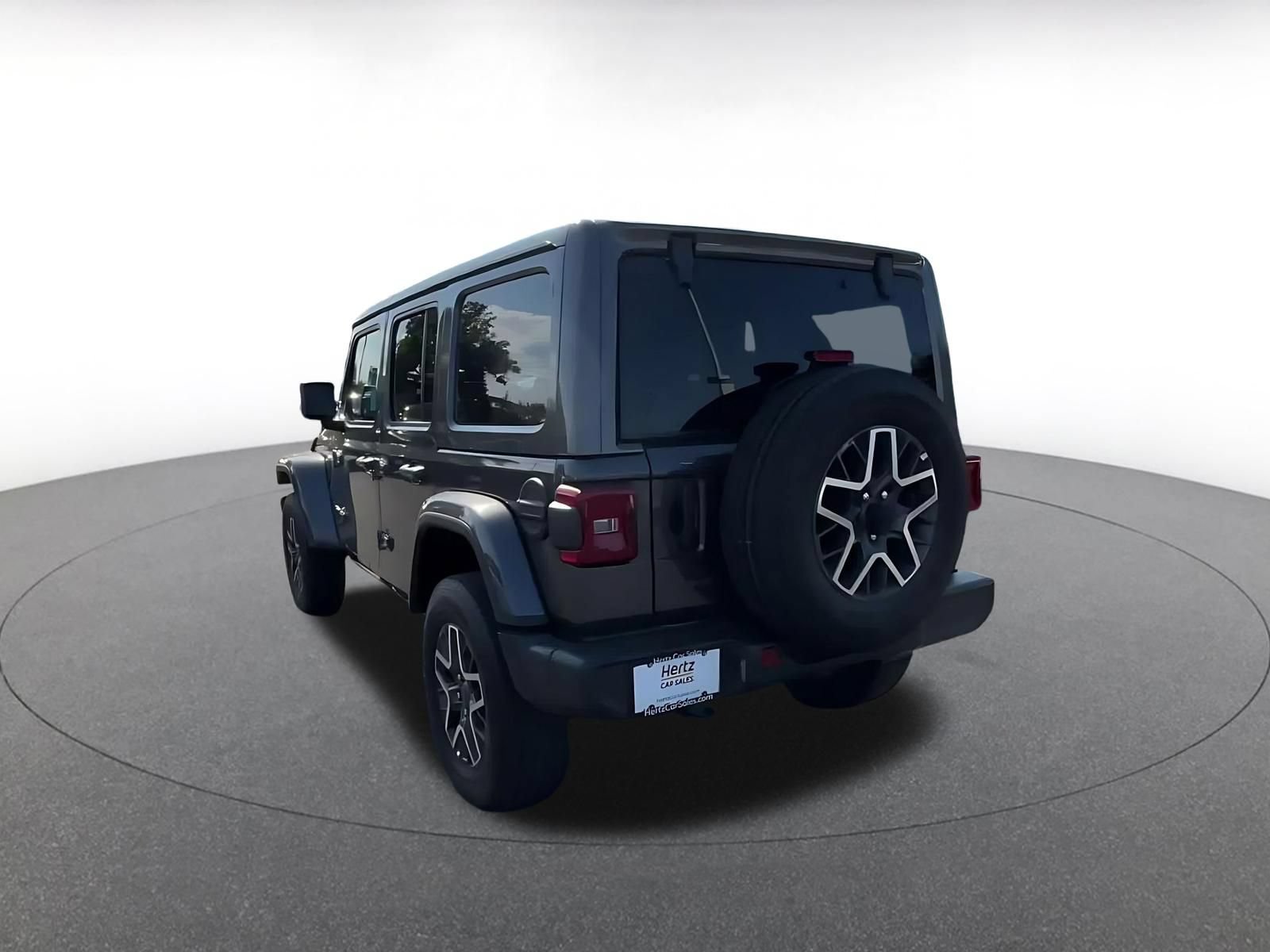 Used 2025 Jeep Wrangler Unlimited Sahara AWD/4WD image 9