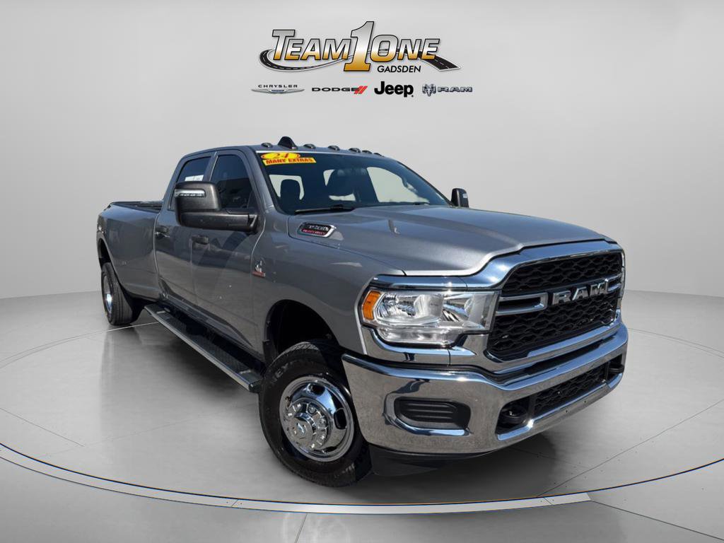 Used 2024 RAM 3500 Tradesman w/ Chrome Appearance Group AWD/4WD image 1