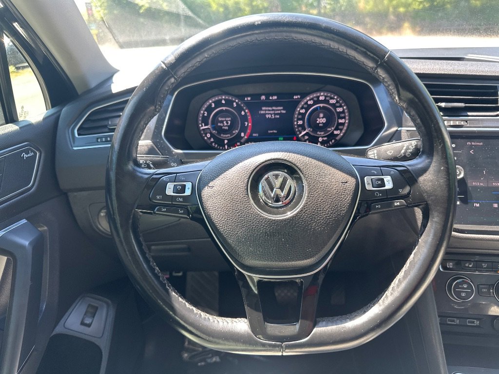 Used 2018 Volkswagen Tiguan SEL Premium AWD/4WD image 39