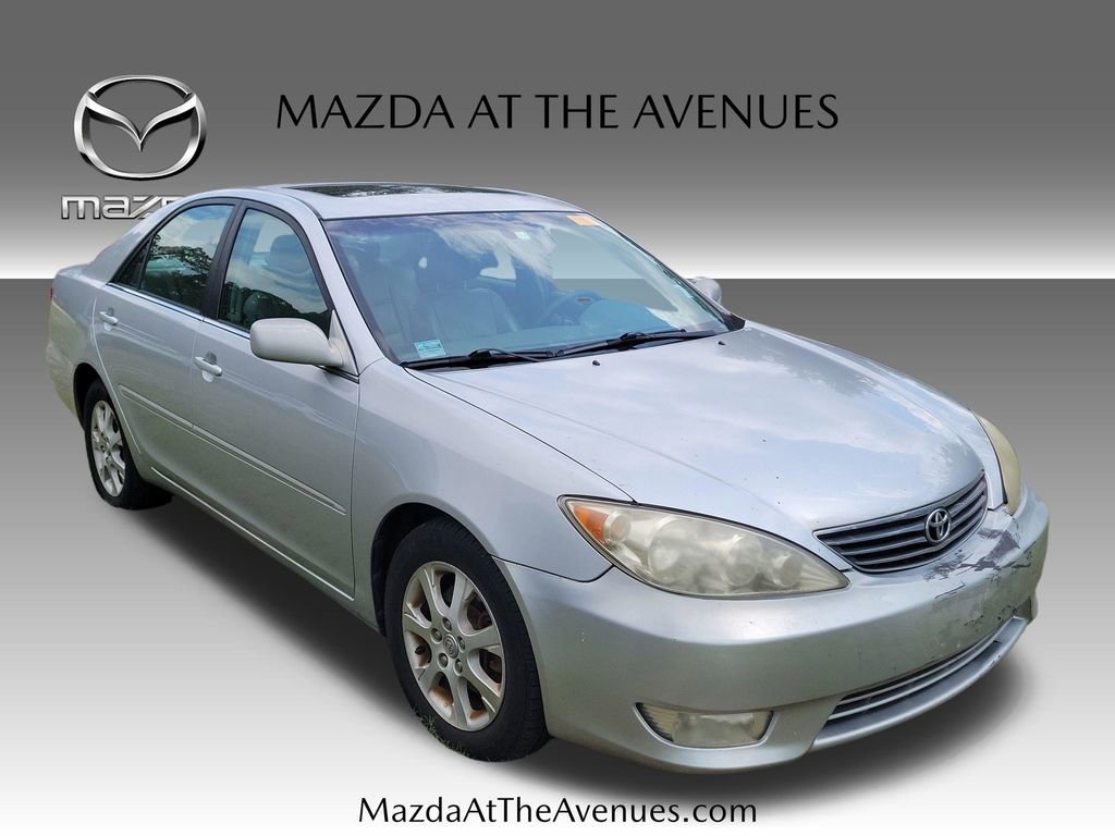 Used 2005 Toyota Camry XLE FWD image 7