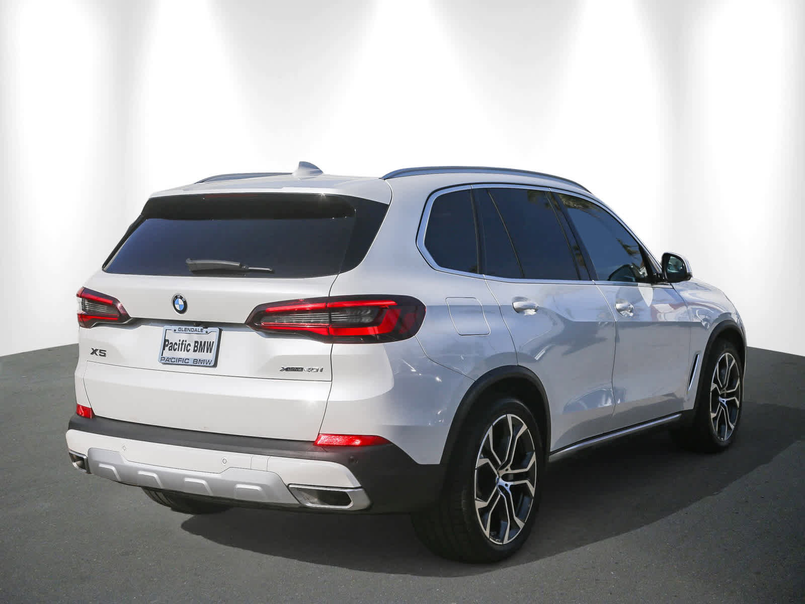 Certified 2023 BMW X5 xDrive40i w/ Premium Package image 6