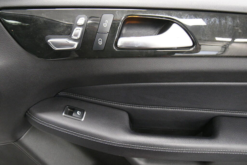 Used 2019 Mercedes-Benz GLE 400 4MATIC w/ Premium 1 Package image 33
